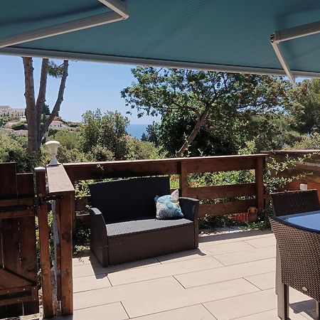 Petite Maison Au Calme - Piscine En Copropriete, Terrasse, Mer, Clim 발로리스 외부 사진