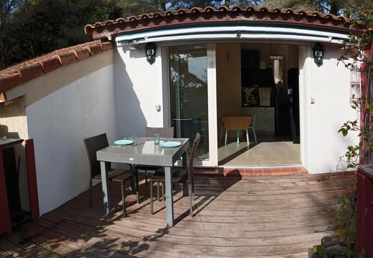Petite Maison Au Calme - Piscine En Copropriete, Terrasse, Mer, Clim 발로리스 외부 사진